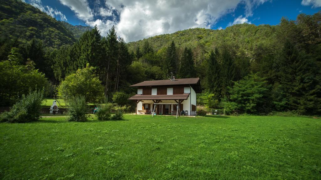 Casa Al Portico Lägenhet Pieve Di Ledro Exteriör bild