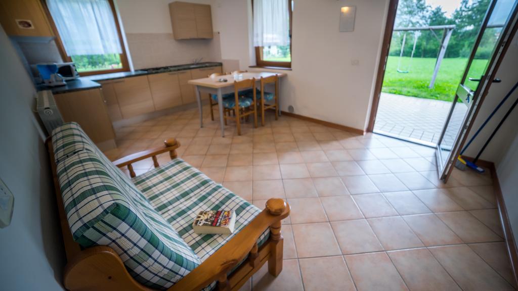 Casa Al Portico Lägenhet Pieve Di Ledro Exteriör bild